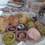 Luchia Couette-café Orosei
